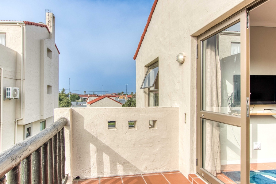 1 Bedroom Property for Sale in Greenways Golf Estate Western Cape